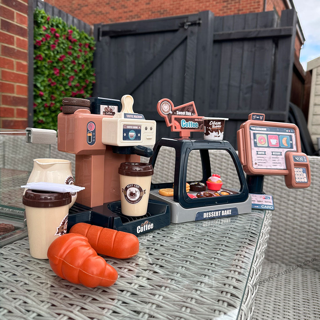 Children's Coffee & Bakery Station Toy Set