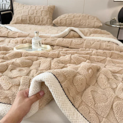 Luxury Fleece Love Heart Thick Blanket