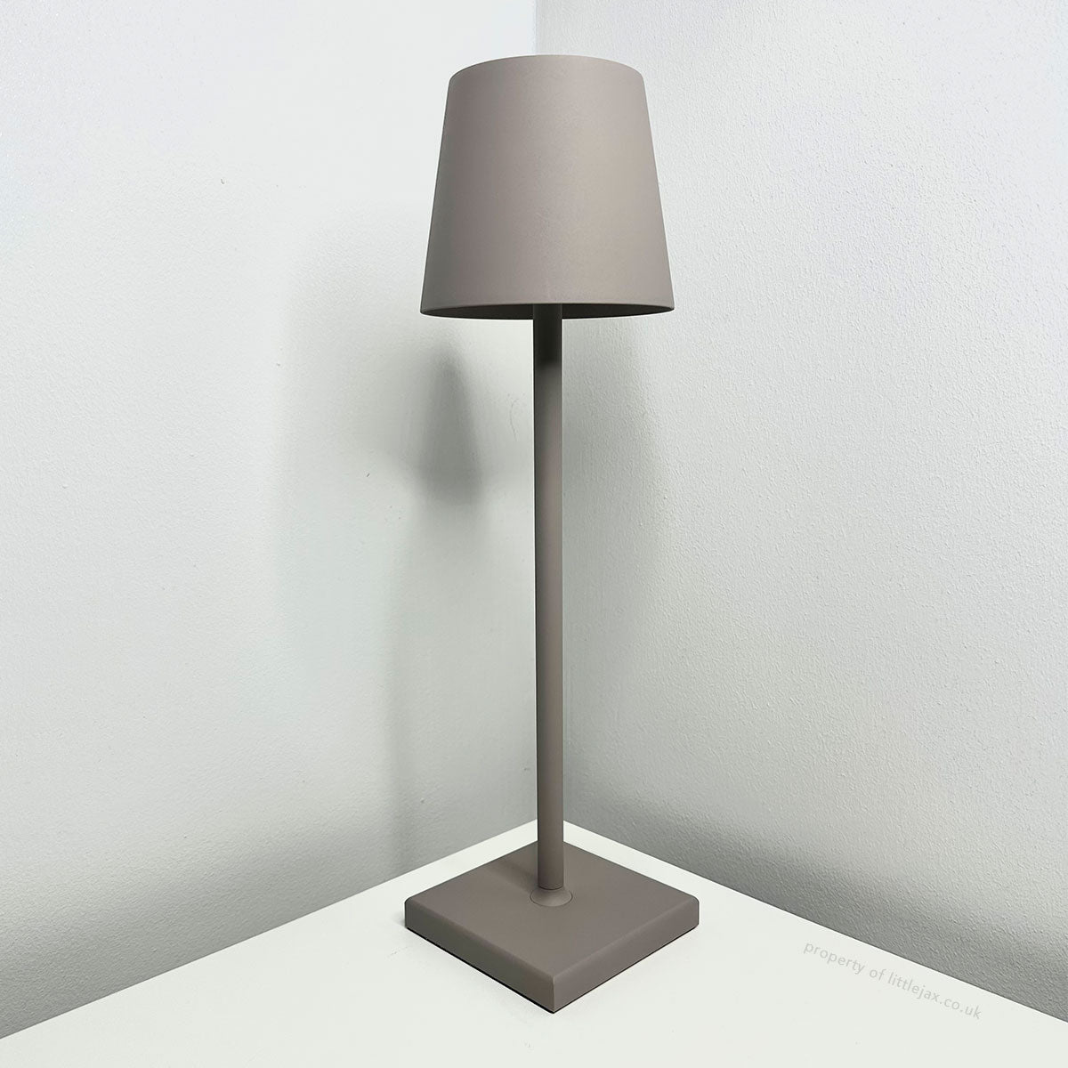 Contemporary Cordless Modern Table Lamp